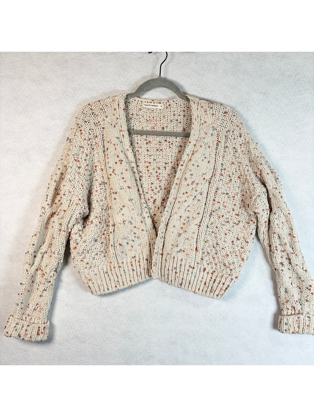 Moon & Madison Speckled Knit Cropped Chunky Cardigan Sweater Size Small